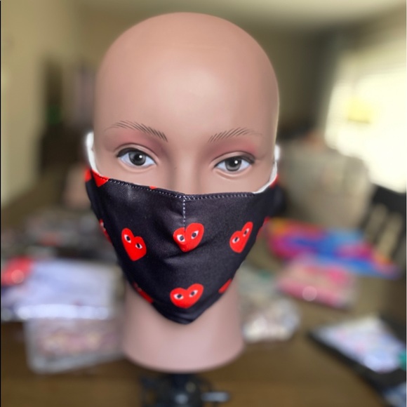 Face mask - Picture 3 of 5